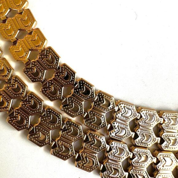 Gold tone  metal hip  belt - Picture 7 of 7